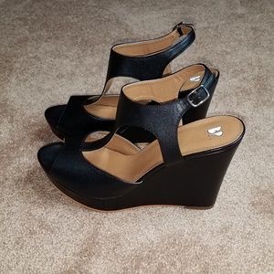 BP black wedges